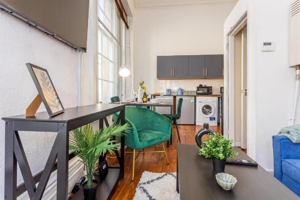 Newcastle'S Most Central Apartment - Sleeps 10 Dış mekan fotoğraf